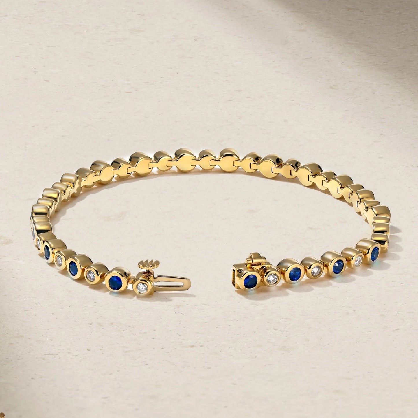 Diamond & Sapphire Alternating Bezel Set in 18ct gold bracelet showing clasp