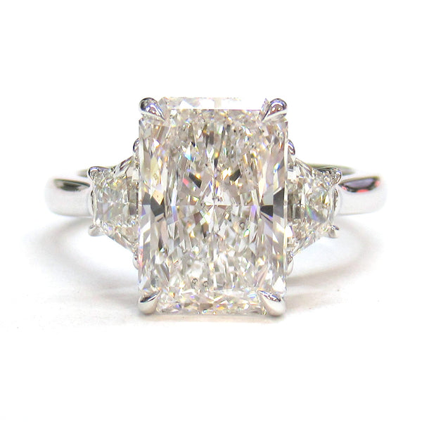 Radiant Cut Diamond Engagement Ring