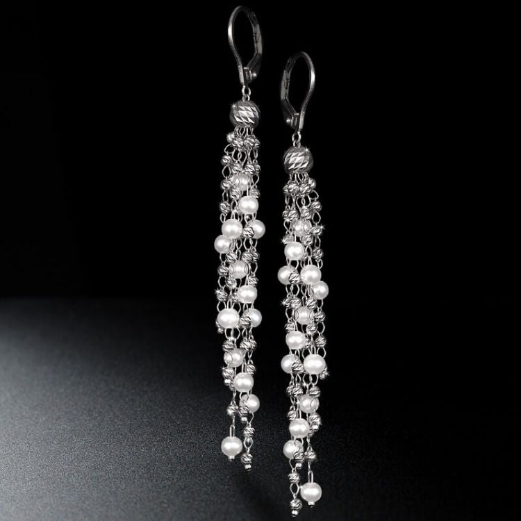 Debut Pearl Earrings Close-up